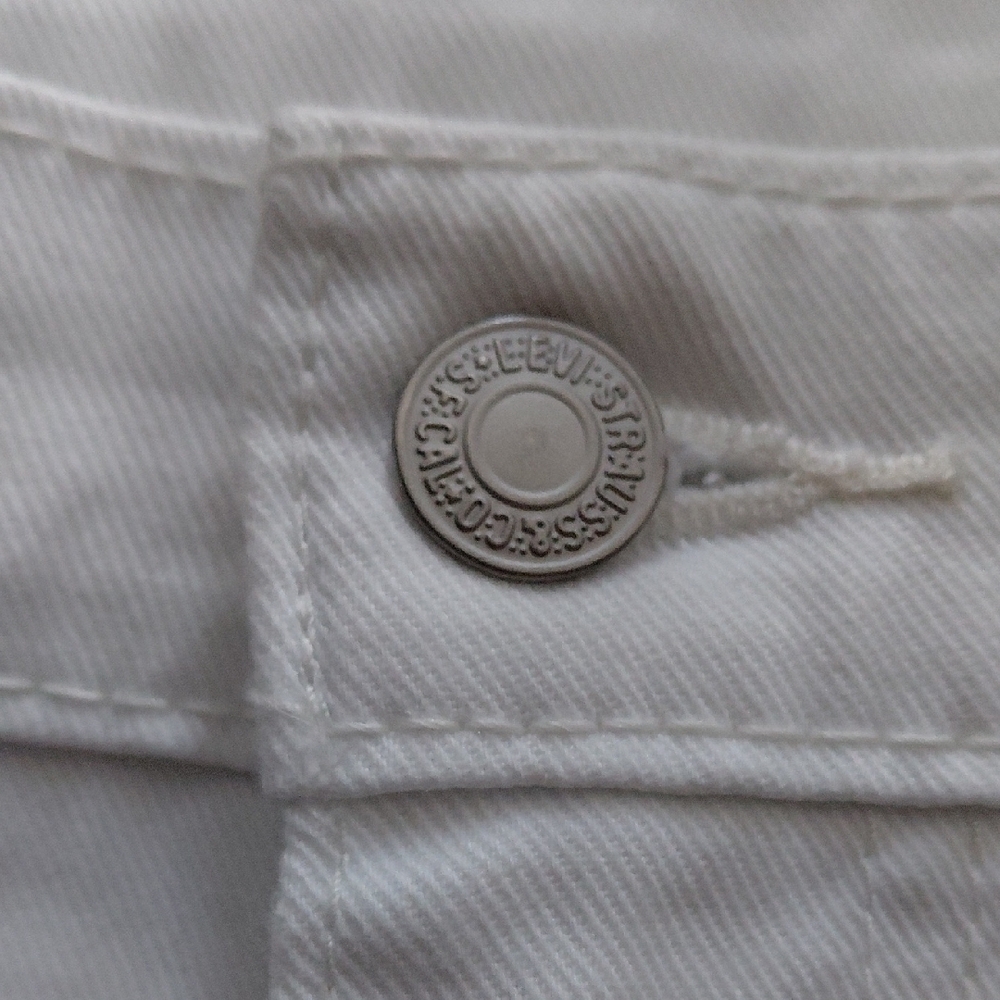 Levi's Men's White Jean Shorts Style 511 Size 32 - Picture 9 of 10